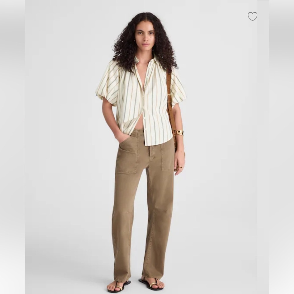 Madewell Shirred Bubble-Sleeve Button-Up
Shirt in Poplin 100% cotton Sz Medium